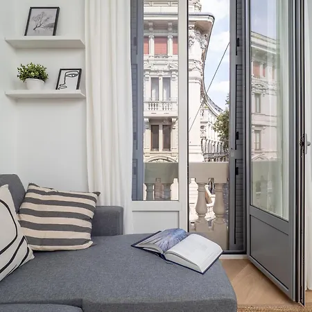 Arco Della Pace - Elegant For 3 Guests דירה